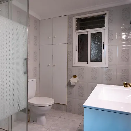 At072 Beachfront Daire *